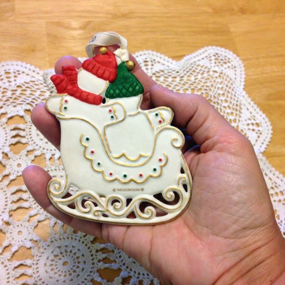 Wedgwood Gingerbread men in sleigh Christmas Ornament - Picture 4 of 5
